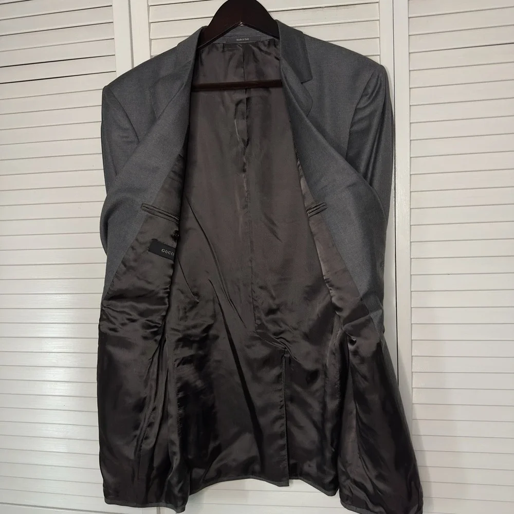 Gucci mens 42r
